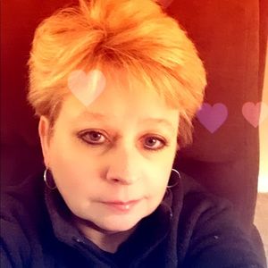 Meet your Posher, Alicia